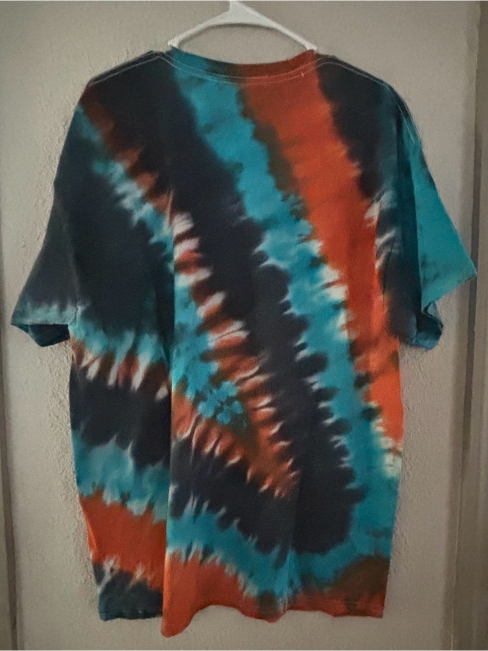 Hanes Beefy XL Teal and Rust Tie-Dye Cotton Tee V pattern